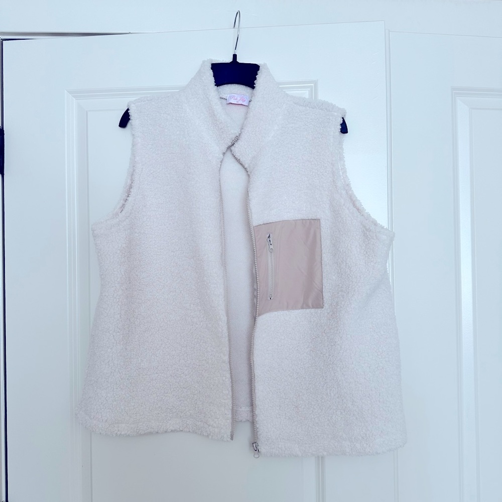 Pink Lily Sherpa vest size XL